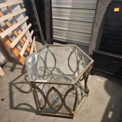 Modern coffee table glass top