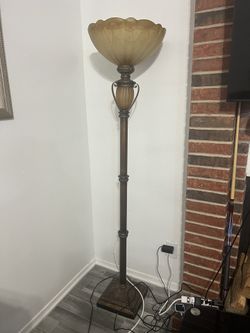 “Victorian-style lamp and seat.”
