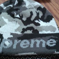 Supreme Hat  Split