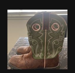 Lady Rebel boots size 6
