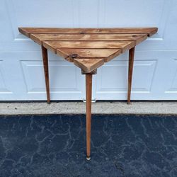 Vintage Mid Century Modern MCM Rustic Slat Wood 3 Legs Triangle Corner Console Entryway Side End Table Dry Bar