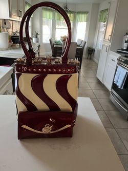 Purse and wallet