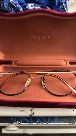 Gucci eye glasses