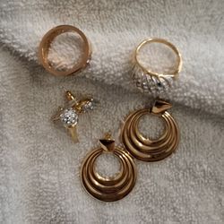 Vintage Napier Gold Tone Ring + Bonus Gold Tone Jewelry Lot