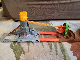 Thomas The Train Dragon drop take and play