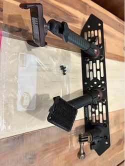 Bulletpoint mounting solutions for Jeep wrangler JL. Included phone mount, GoPro mount and extra arm.