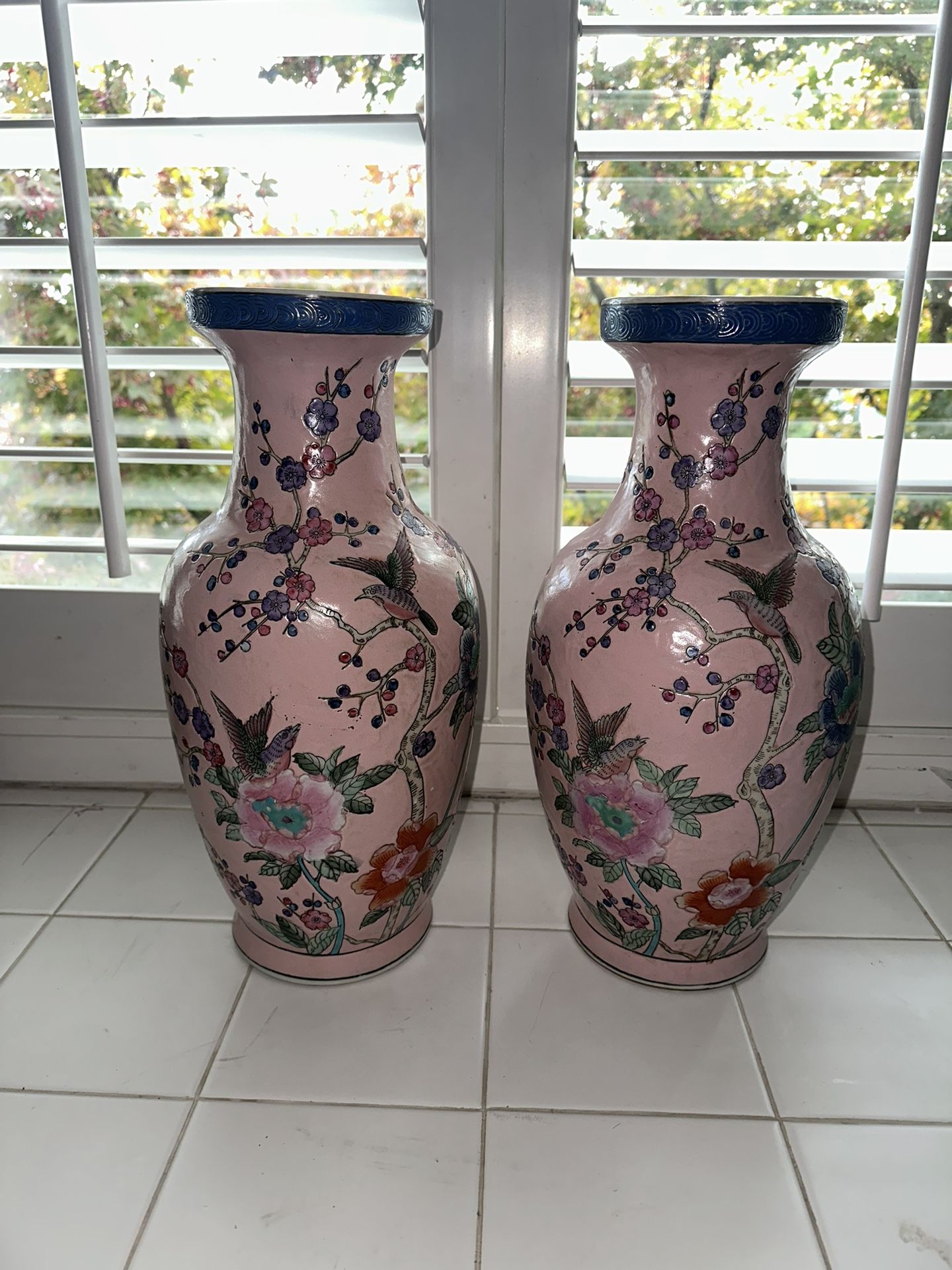 2 Large Vases Perfect For Flowers - Home Decor 
