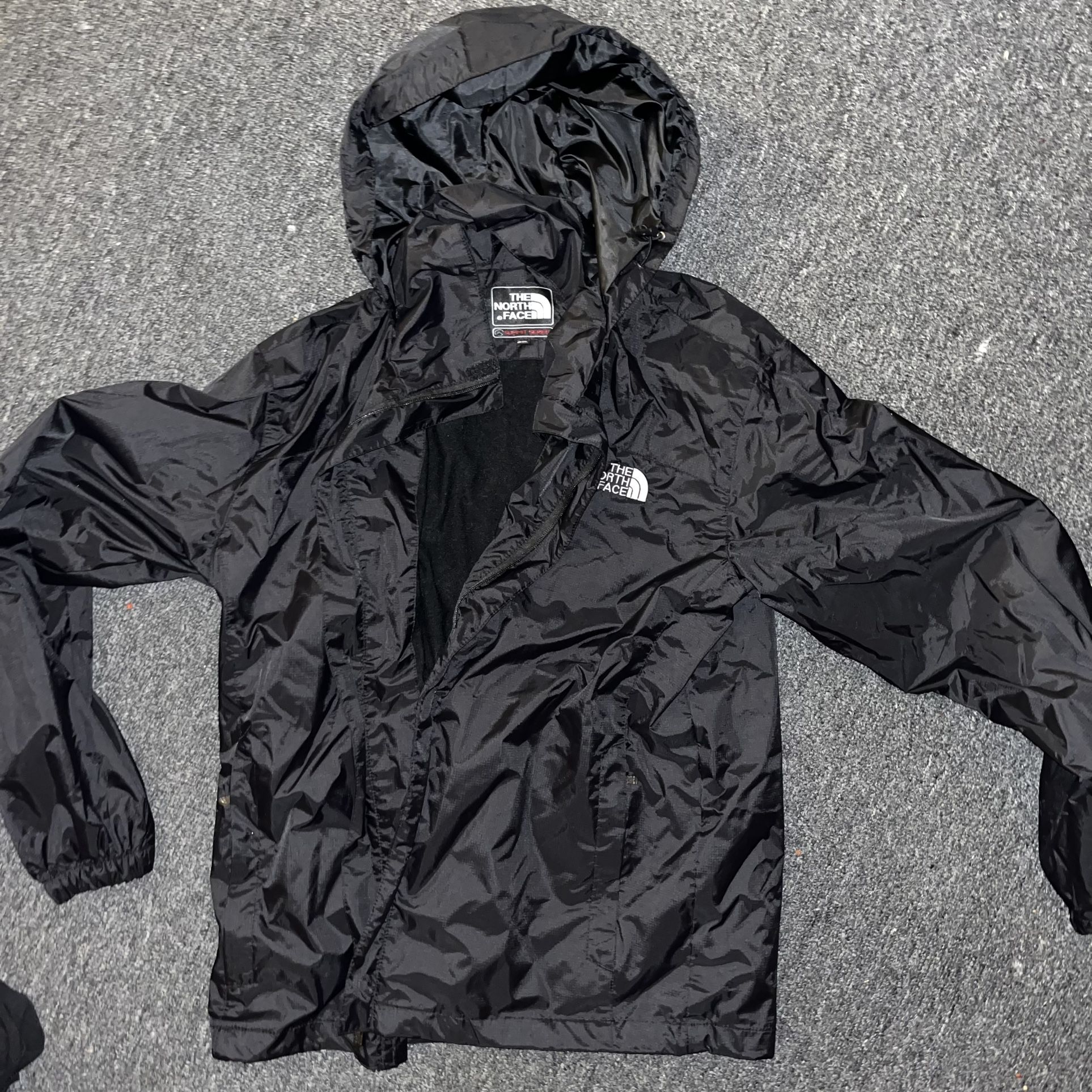 The North Face Summit Series Retractable Hoodie in Black M/L