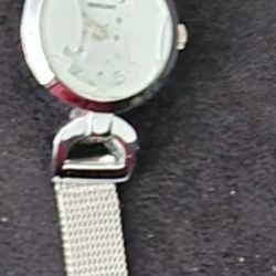 WENLONG Silver Swiss Style lady's fashion wristwatch NEEDS BATTERY