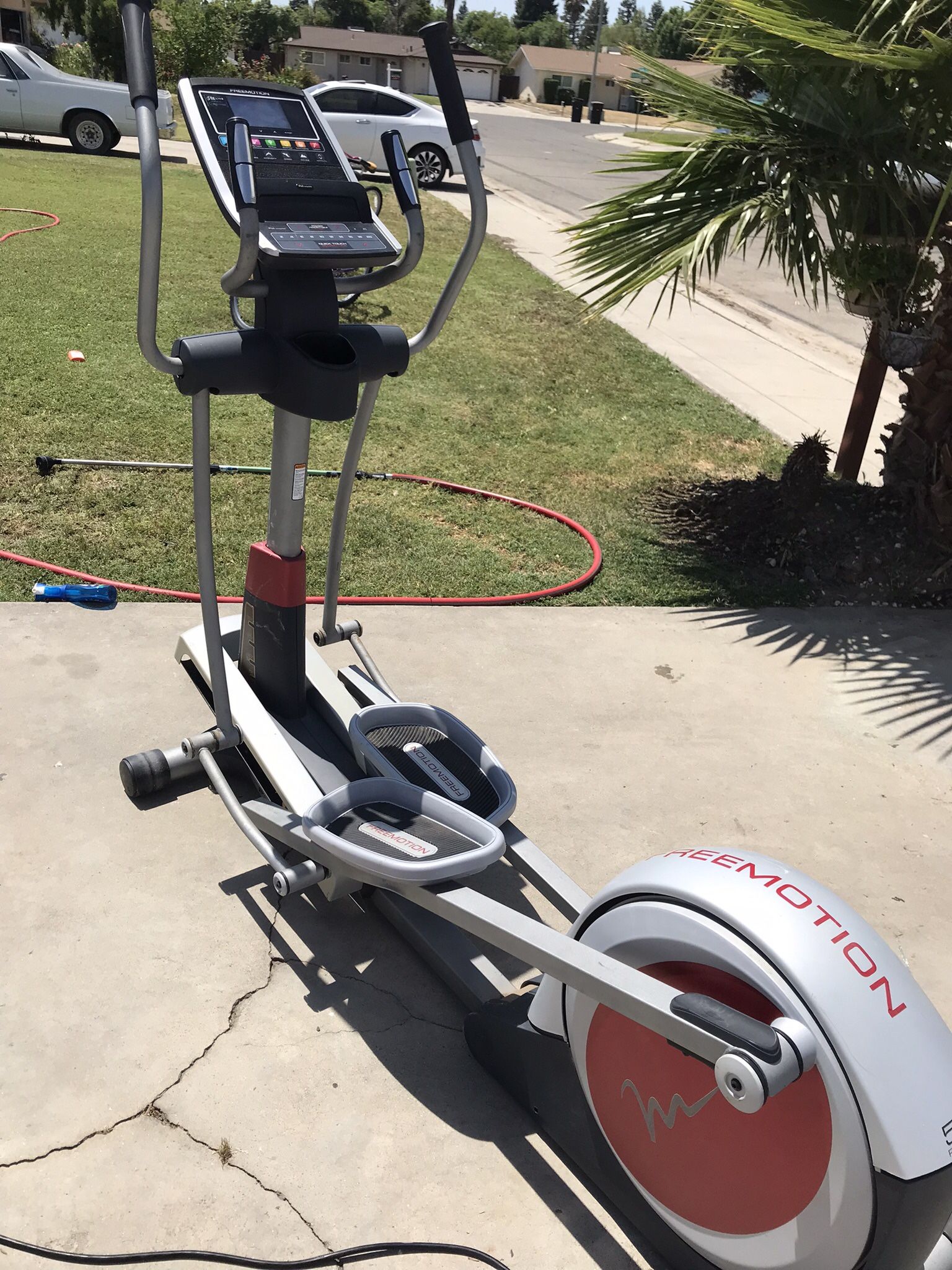 iFit Elliptical Machine