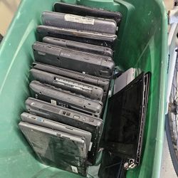 AS IS LAPTOPS (READ DESCRIPTION)