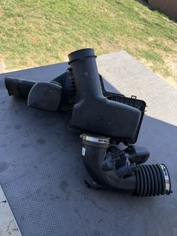 2015 Ford Mustang Gt OEM Cold Air Intake used good in good condition