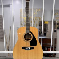 Yamaha Acoustic Guitar For Sale!! 