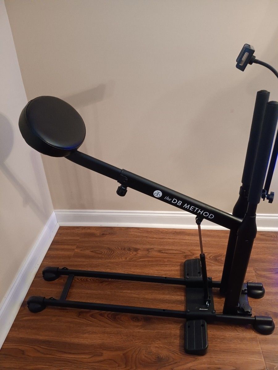 DB Method Squat Exercise Machine