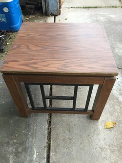 Indoor/outdoor end table