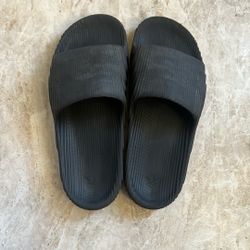 Men’s Black Slides Size 11.5