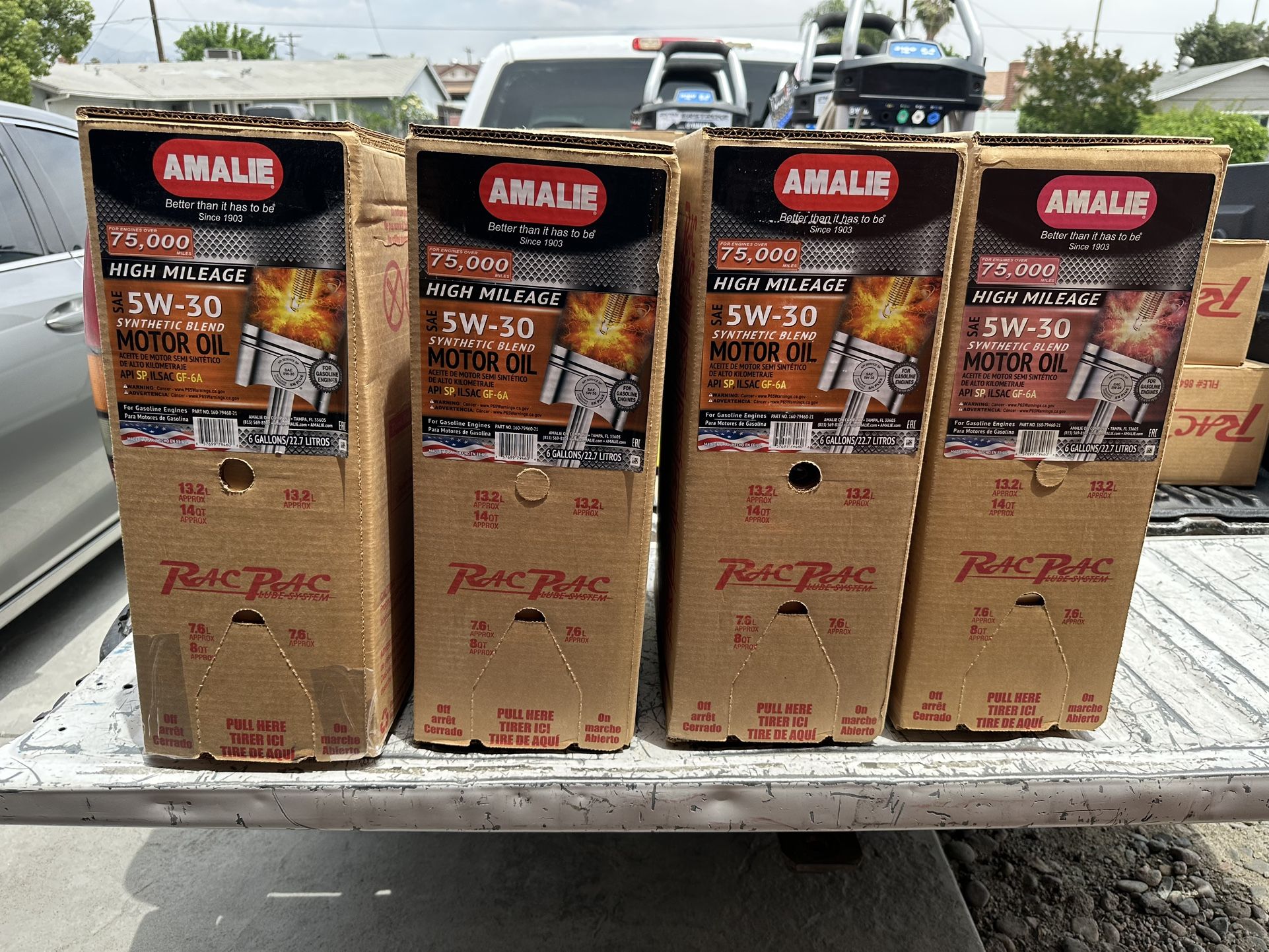 New 6 Gallon 5-30 Motor Oil Synthetic Blend. Bulk Box With Pour Nozzle Bottom of The Box. 24qt per case. $60 each box. No less. $2.50 a quart. I have