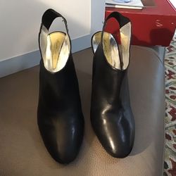 Kenneth Cole Silver Technology Women’s Booties