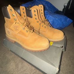 timberlands size 8