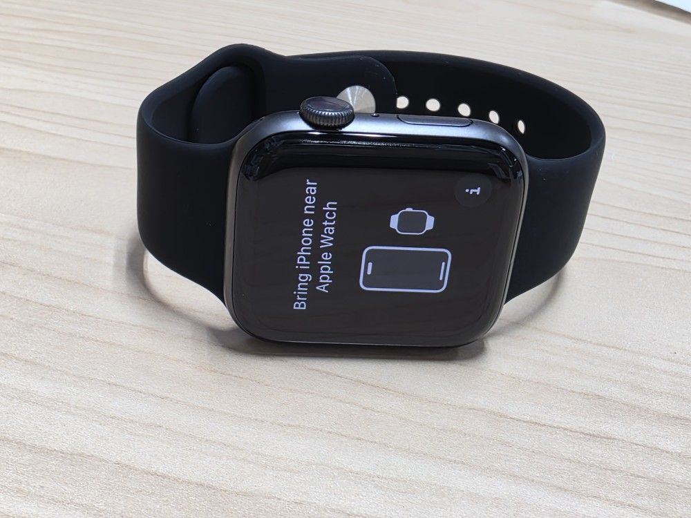 Apple Watch Series 6, 44MM. Store Pick Up Only. Firm Price.
