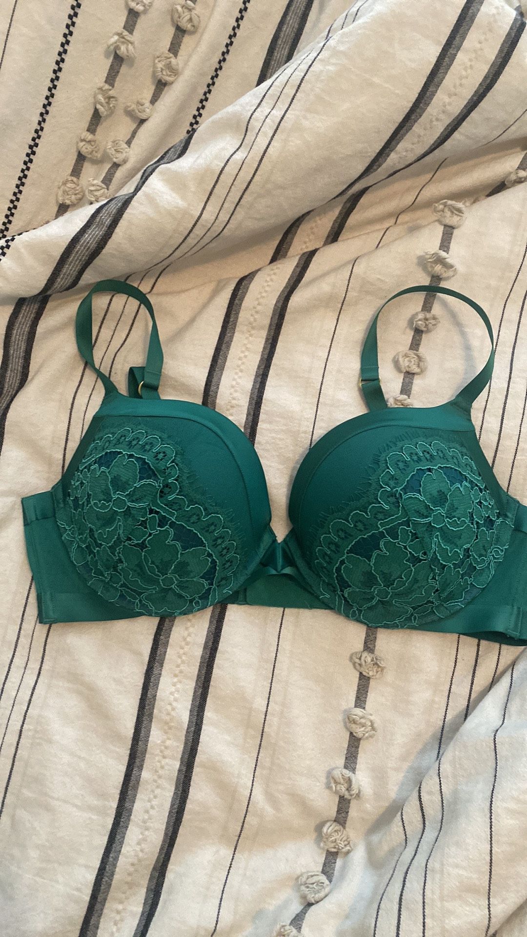 Victoria Secret Bra 36D for Sale in San Antonio, TX - OfferUp