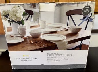 Dinnerware Set
