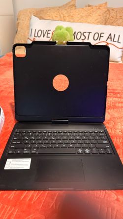 iPad Pro 12.9” Keyboard Case with Trackpad