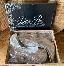 New in box Dan Post Karmel Leather women’s boots size 8.5