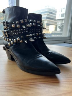 SIZE 8 - KILLSTAR STUDDED BOOTS - MOVING OUT SALE ✈️