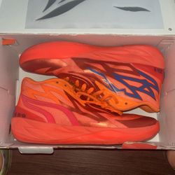 Shoes Pumas , Nike, Lebrons, Vapor Max Air Force Ones