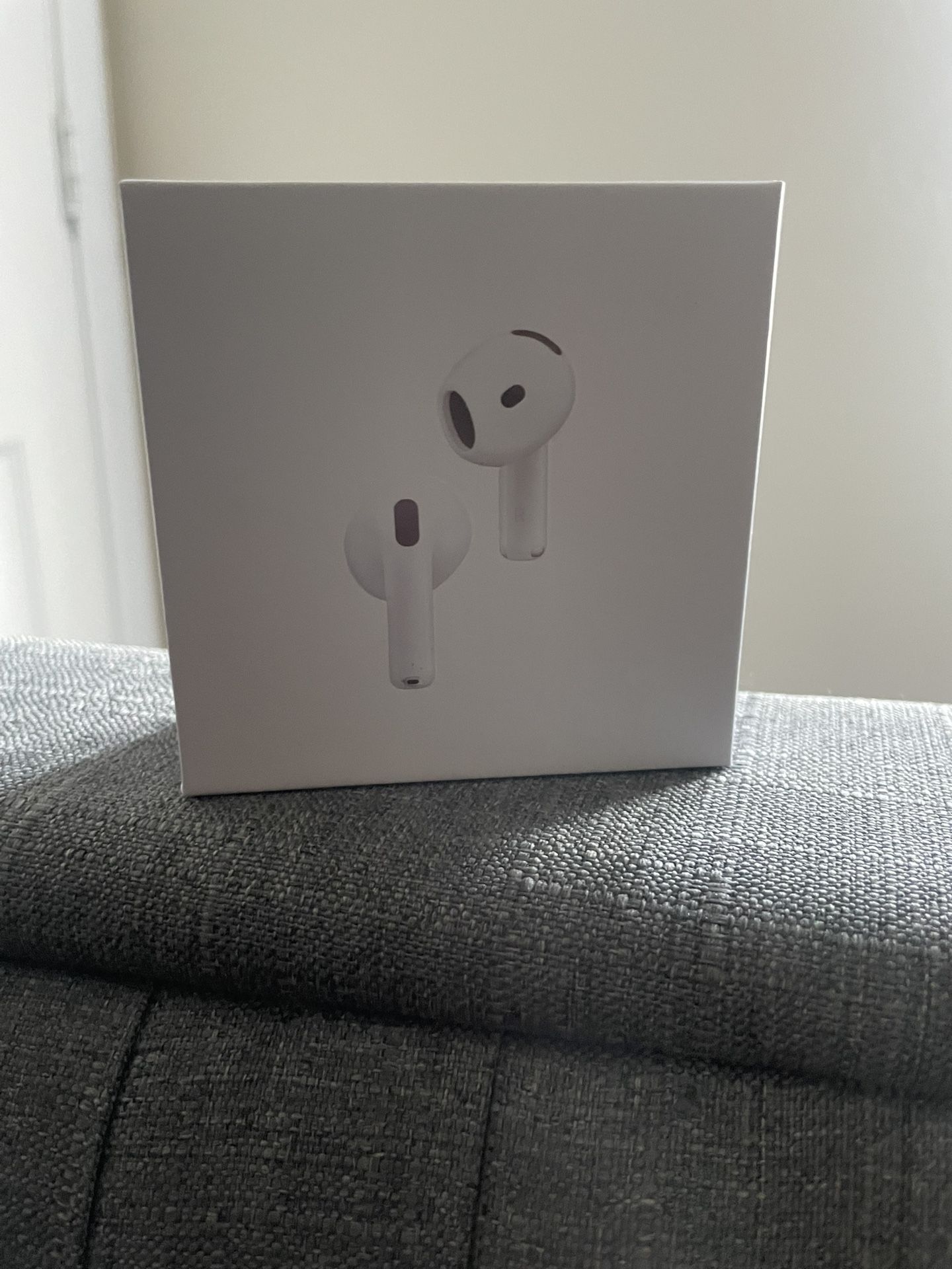 AirPods 4