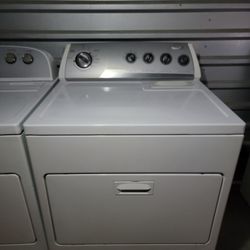 Excellent Condition!!! Heavy Duty, Whirlpool, Gas Dryer with 5 Temperature Settings!!! It Works Perfectly!!! Must See To Appreciate!!!