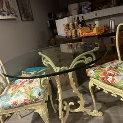 Dinette set 2 chairs