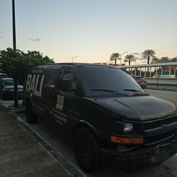 2009 Chevrolet Express Cargo Van
