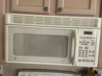 Microwave (great condition)