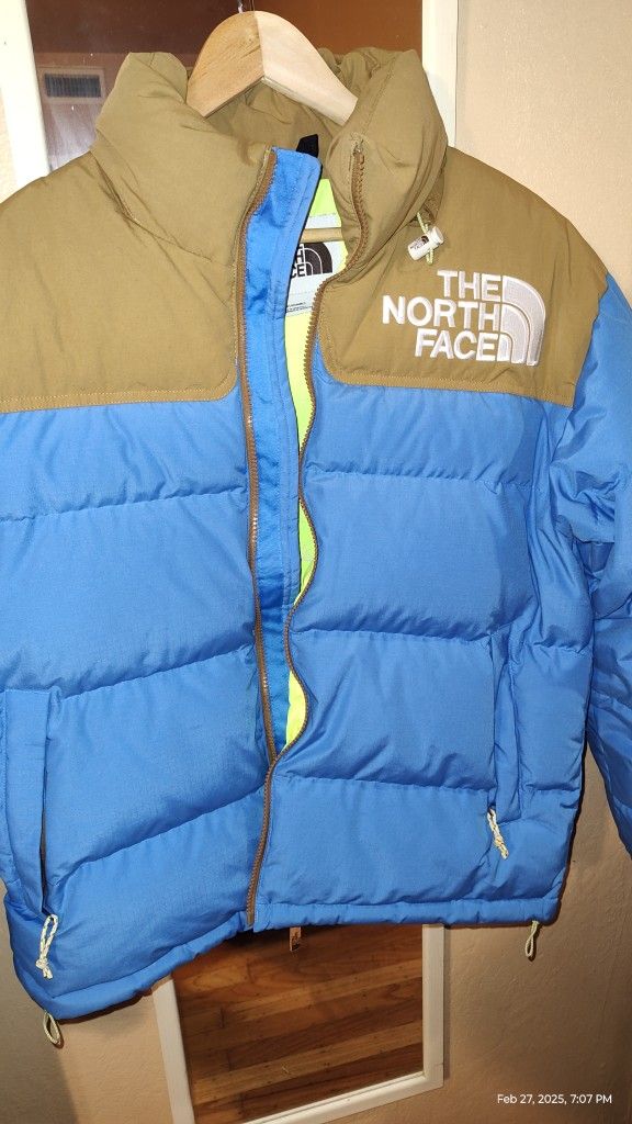 North Face Jacket Size Medium For Men