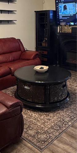 Rolling living room table with 3 baskets