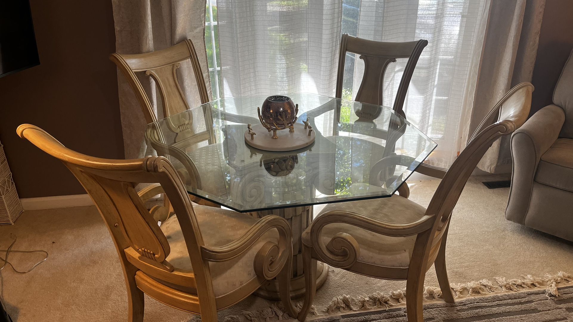 Dinning Table
