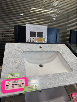 CARRARA WHITE MARBLE BATHROOM VANITY COUNTERTOP with UNDERMOUNT SINK (1-Hole)