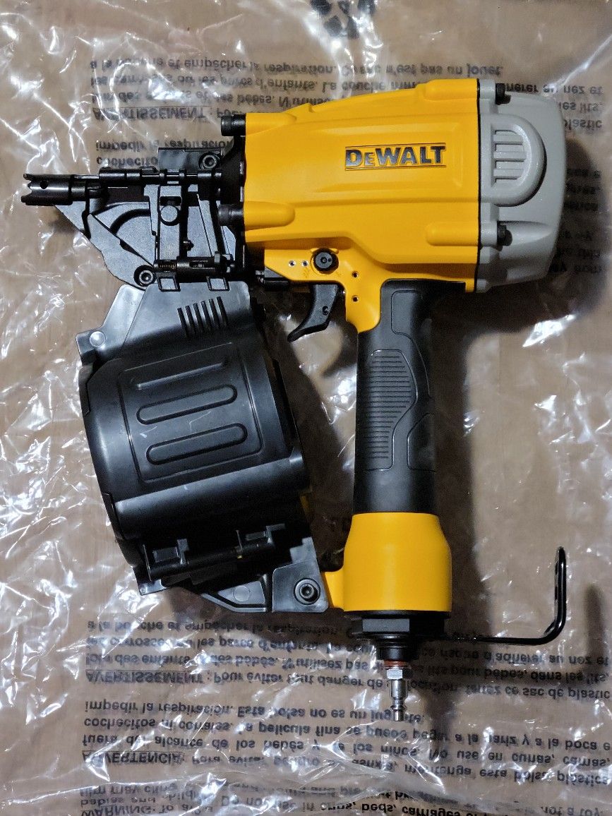 DEWALT
Pneumatic 15° Coil Framing Nailer