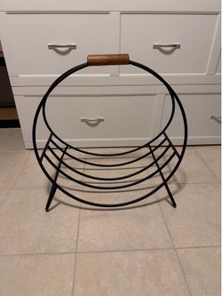 Steel Fireplace Log Holder w/wooden Handle.