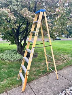 werner 8 ft fiberglass step ladder