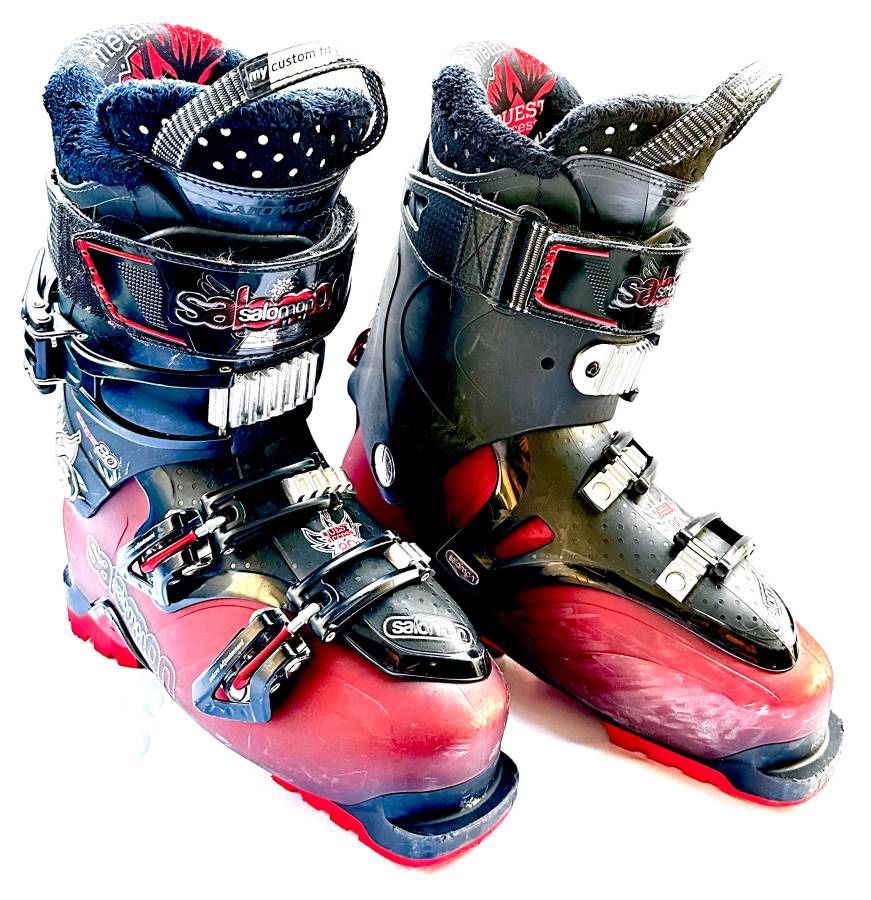 Womens Salomon Ski Boots (Size 8 / 8.5)