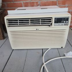 LG AC Window Unit 8,000 BTU