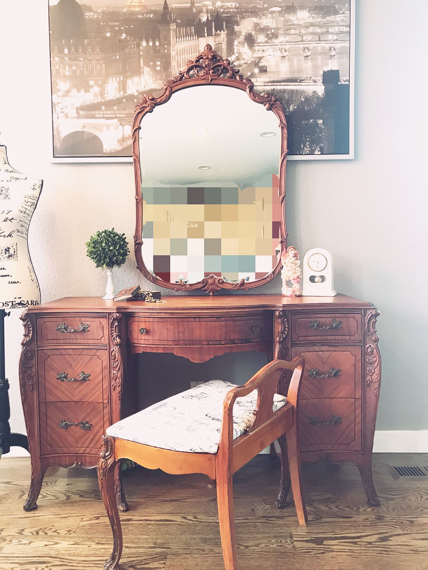 French Louis XV Joerns Brothers vanity desk/ dressing table with matching mirror & brand new bench