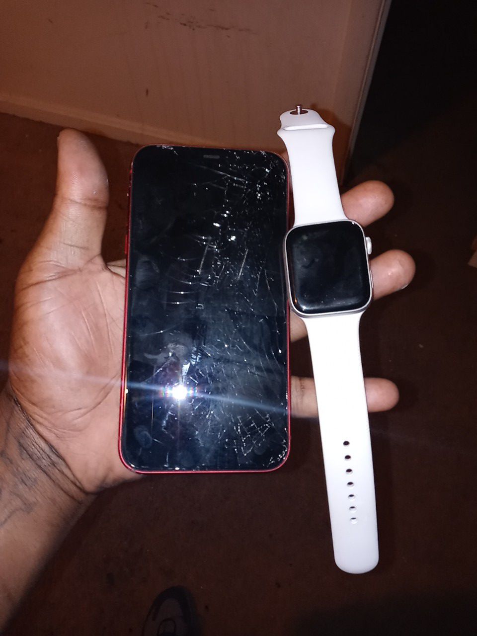 340 apple watch 5 and iphone 11 unlock u can't beat it