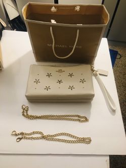 Coach wristlet wallet