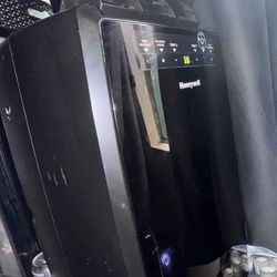 Honeywell Portable Air Conditioner (11,000 BTU)