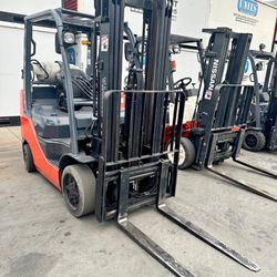 TOYOTA FORKLIFT 