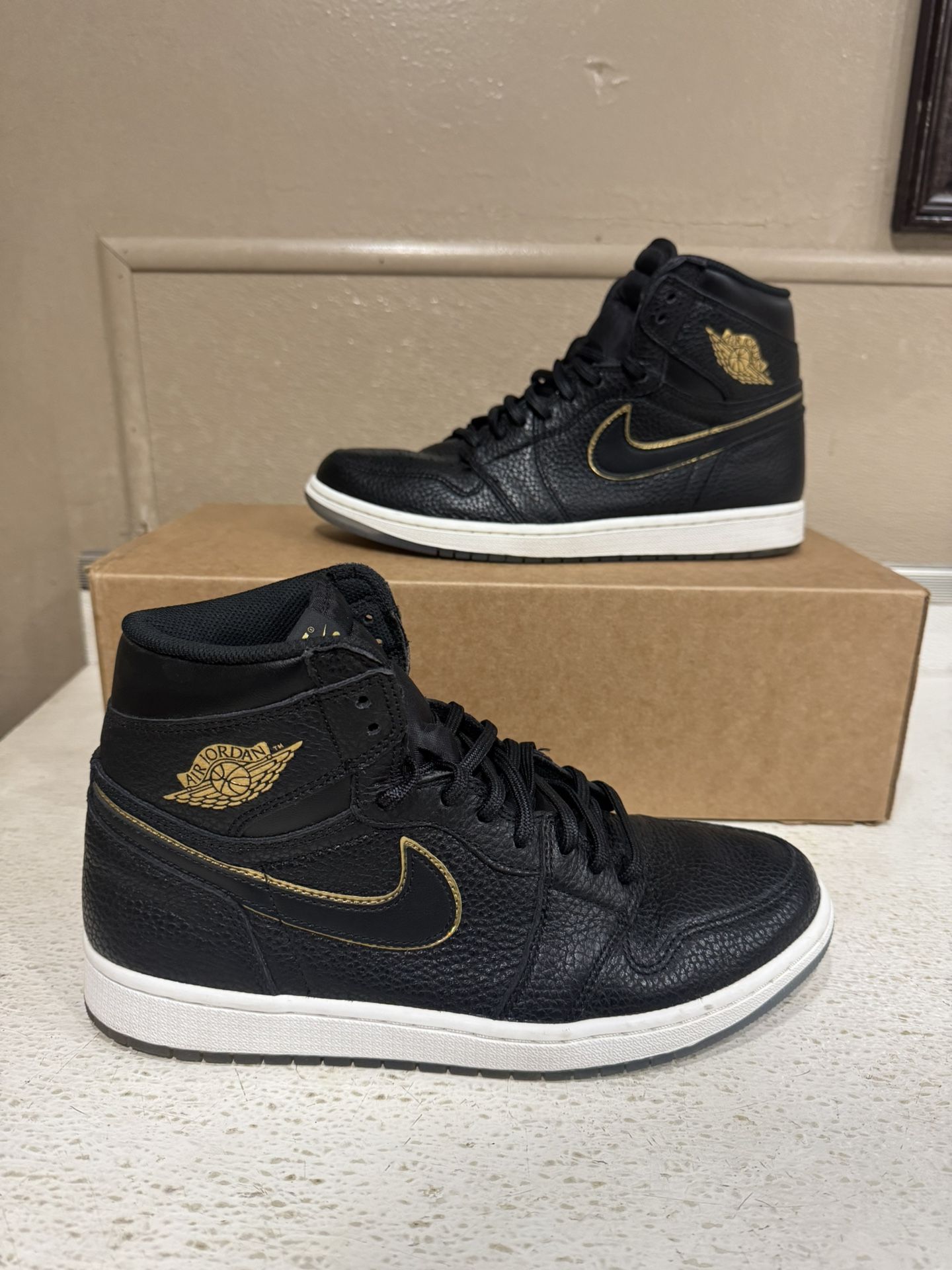 Air Jordan Retro 1 High OG “City Of Flight” Size 11M